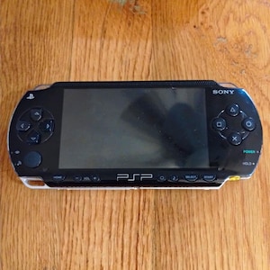 Psp umd storage case - Etsy 日本