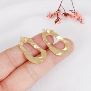 Brass oval shaped charm earrings,Brass earring findings,Brass pendant earrings,Brass earring,Brass jewelry supply,Brass accessories