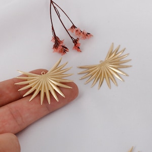 Raw Brass Scallop Charm, Brass Scallop Earring Pendants, Brass Accessories, Earring Connectors, Jewelry Supplies Manufacturing and Discovery