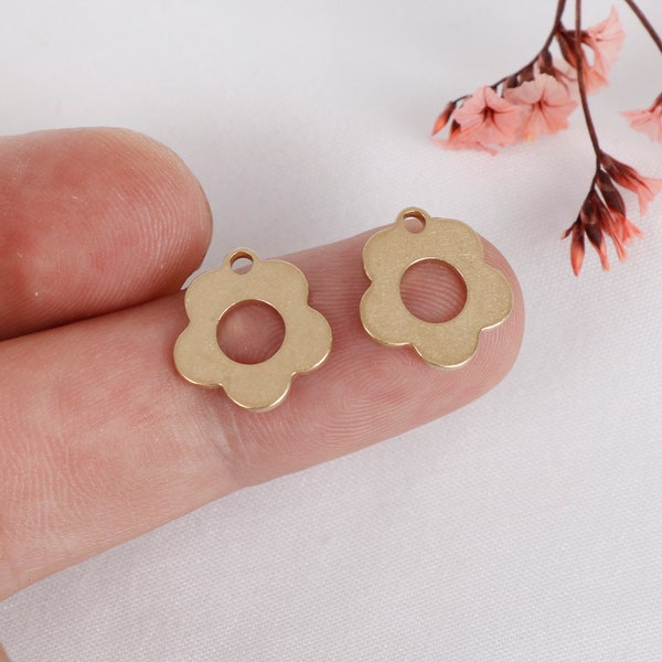 Raw Brass Flower Charm, Brass Flower Shape Earring Pendant, Brass Accessories, Earring Connectors, Jewelry Making and Discovery