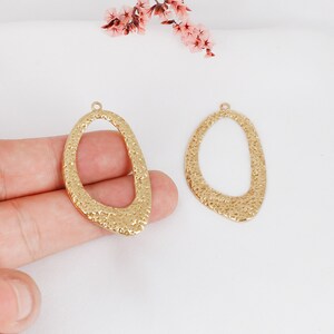 Brass oval shaped charm earrings,Brass earring findings,Brass pendant earrings,Brass earring,Brass jewelry supply,Brass accessories