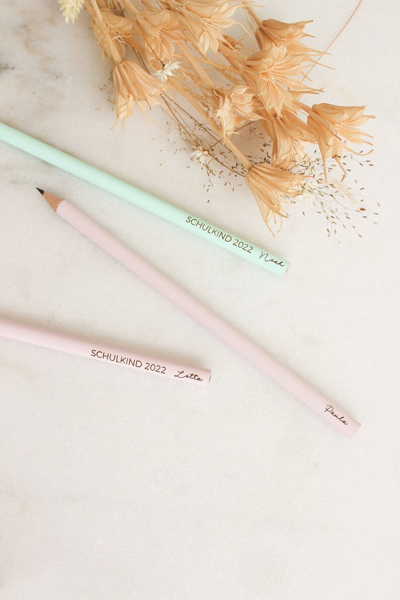 Personalisierbarer Bleistift mit Name rosa mint Stift mit Gravur Schulkind Geschenk Schultüte Einschulung Schulstart Mädchen Junge Bild 1