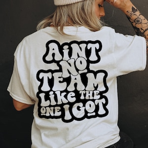 Ain&#39;t No Team Like One I Got svg, Sport svg, lustiges svg, Baseball Mom svg, Cheer Mom svg, Team svg, Sport-T-Shirt svg, wellenförmige gestapelte svg