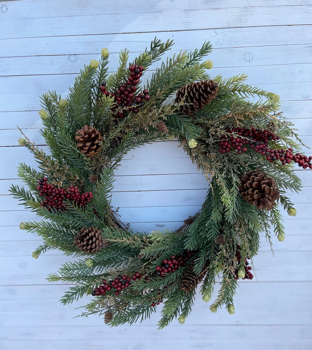 Winter Wreath With Pinecones and Red Berries , Christmas Pine Wreath ...