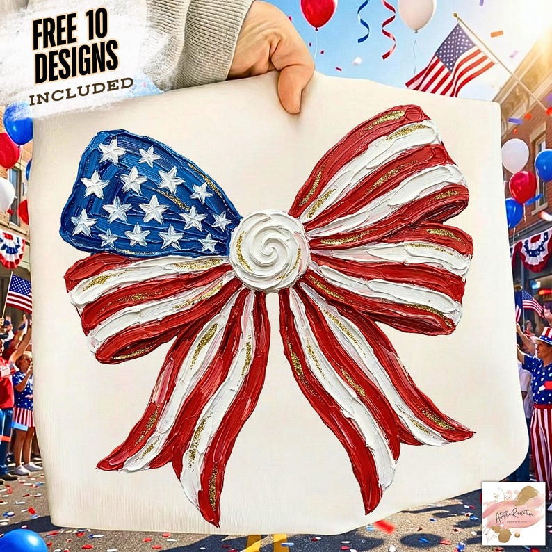 K&ouml;nnte beinhalten: Ein dekorativer Bogen im Stil der amerikanischen Flagge mit roten und wei&szlig;en Streifen, einem blauen Bereich mit wei&szlig;en Sternen und goldenen Glitzerdetails. Der Text "FREE 10 DESIGNS INCLUDED" ist sichtbar. Der Hintergrund zeigt eine Parade.