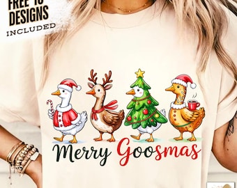 Puede incluir: Camiseta color crema con un diseño festivo con cuatro personajes de dibujos animados: un ganso con traje de Papá Noel, un ganso reno, un ganso árbol de Navidad y un ganso con gorro de Papá Noel sosteniendo una taza. El texto "Merry Goosmas" está debajo.