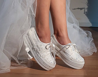 Zapatos de novia de tacón de cuña deportiva de encaje blanco, zapatos de boda, encaje y piedra detallados de guipur zapatos de novia cubiertos