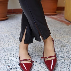 BURGUNDY MARY JANE, Pointed Toe Buckle Detailed Ballerinas, Shoes with Stripe Detail, Retro Strap Mary Janes, Women's Casual Flat zdjęcie 2