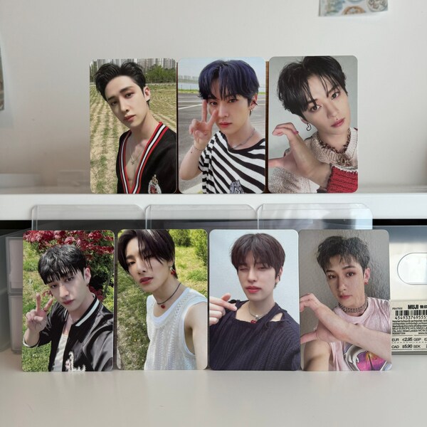 Official Stray Kids Maxident photocards