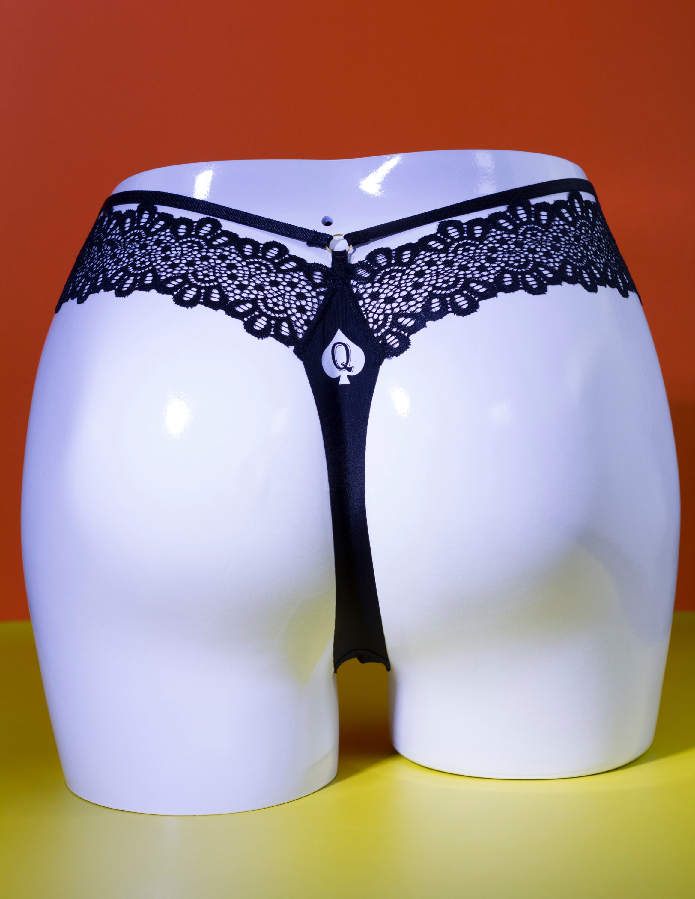 String Sexy Femme 'Reine Of Spades' – Coton Noir – Taille S – Neuf Sans étiquette