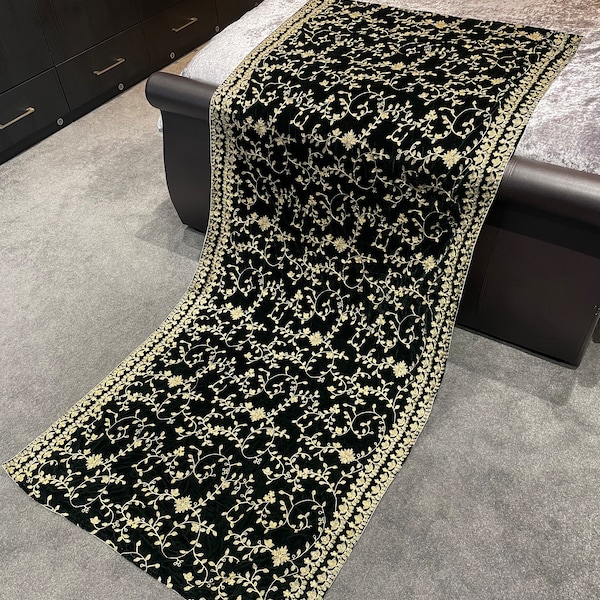 emaan zara velvet shawl