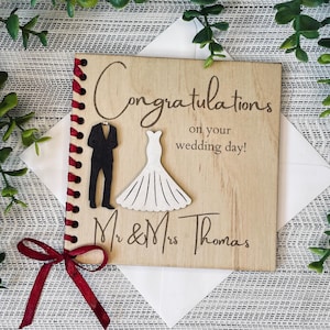 Carte de mariage en bois personnalisée, cadeau design pour les mariés gravé au laser, cadeau souvenir de mariage fait main, alternative à la carte, carte personnalisée