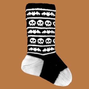 Goth Christmas Stocking Knitting Pattern, Skull Bat Design (PDF Pattern)