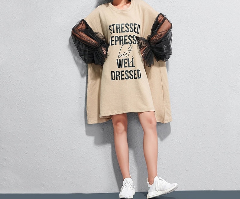 Robe T-shirt surdimensionnée pour femmes, tunique imprimée bien habillée stressée déprimée, robe d'été en coton, pull surdimensionné de motivation Apricot