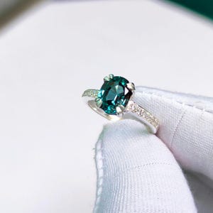 Teal sapphire ring, oval cut Teal sapphire ring, 925 Sterling Silver ring, Sapphire engagement ring, lab grown Teal sapphire ring