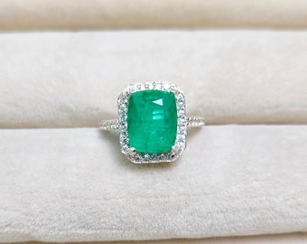 Bague halo émeraude : bague de fiançailles en argent sterling, bague faite main émeraude cultivée en laboratoire, bague émeraude taille coussin