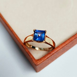 Blue sapphire ring,925 Sterling Silver ring, Square cut Blue sapphire  ring,Sapphire engagement ring, lab grown Blue sapphire hand made ring