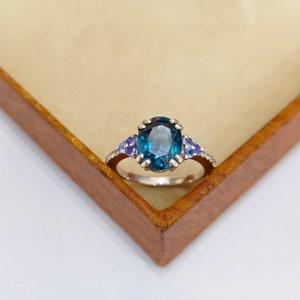 Ocean Teal sapphire and Blue sapphire ring,925 Sterling Silver ring,teal and blue Sapphire engagement ring,lab grown sapphire hand made ring