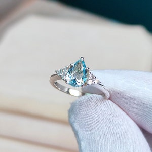 Natural Aquamarine ring, 925 Sterling silver ring, pear cut Aquamarine engagement ring, Aquamarine hand made ring, Aquamarine solitaire ring