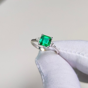Emerald vintage antique Ring, 925 Sterling Silver Ring, Emerald handmade Ring, lab grown emerald engagement ring, emerald square cut ring