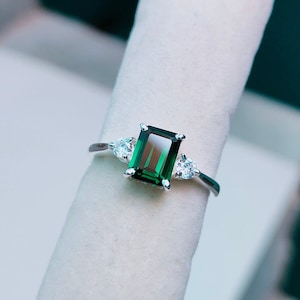 Teal sapphire ring,octagon cut Teal sapphire ring,925 Sterling Silver ring,green teal sapphire engagement ring, lab grown Teal sapphire ring