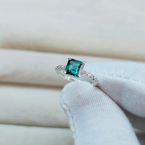 Teal sapphire ring, square cut Teal sapphire ring,925 Sterling Silver ring, Sapphire engagement ring,lab grown Teal sapphire hand made ring