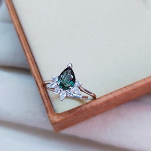 Teal sapphire ring, pear cut Teal sapphire ring, 925 Sterling Silver ring, Sapphire engagement ring, lab grown Teal sapphire hand made ring