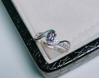 Alexandrite Ring, 925 Sterling Silver Ring: Color Change Stone oval Ring, Lab grown alexandrite handmade ring, alexandrite engagement ring