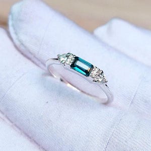 Teal sapphire ring,octagon cut Teal sapphire ring,925 Sterling Silver ring,green teal sapphire engagement ring, lab grown Teal sapphire ring