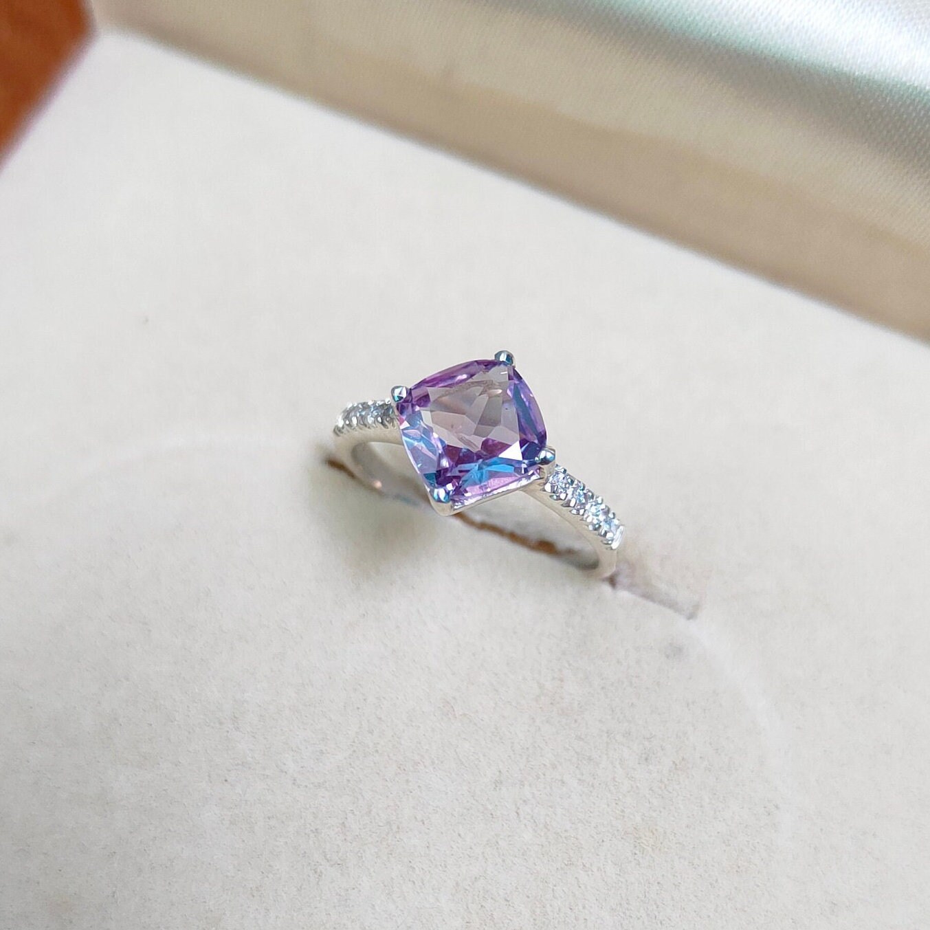 ラボグロウンアレキサンドライト　リング　D ラボグロウンアレキサンドライトring – PADOVA JEWELRY .TOKYO