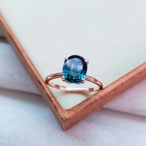 Teal sapphire ring, oval cut Teal sapphire ring, 925 Sterling Silver ring, Sapphire engagement ring, lab grown Teal sapphire ring