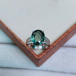 Teal sapphire ring, oval cut Teal sapphire ring, 925 Sterling Silver ring, Sapphire engagement ring, lab grown Teal sapphire ring
