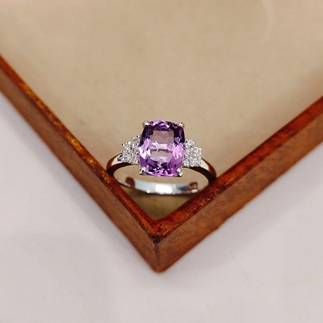 クッションカットアメジストリング：925スターリングシルバー