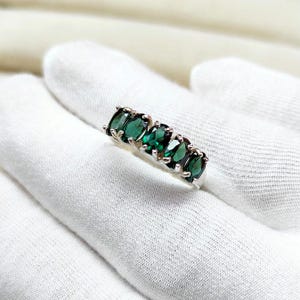 Teal Sapphire band Ring: 925 Sterling Silver ring, Lab grown teal sapphire Engagement Ring, oval cut sapphire wedding band ring