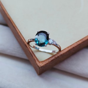 Teal sapphire ring, oval cut Teal sapphire ring, 925 Sterling Silver ring, Sapphire engagement ring, lab grown Teal sapphire hand made ring