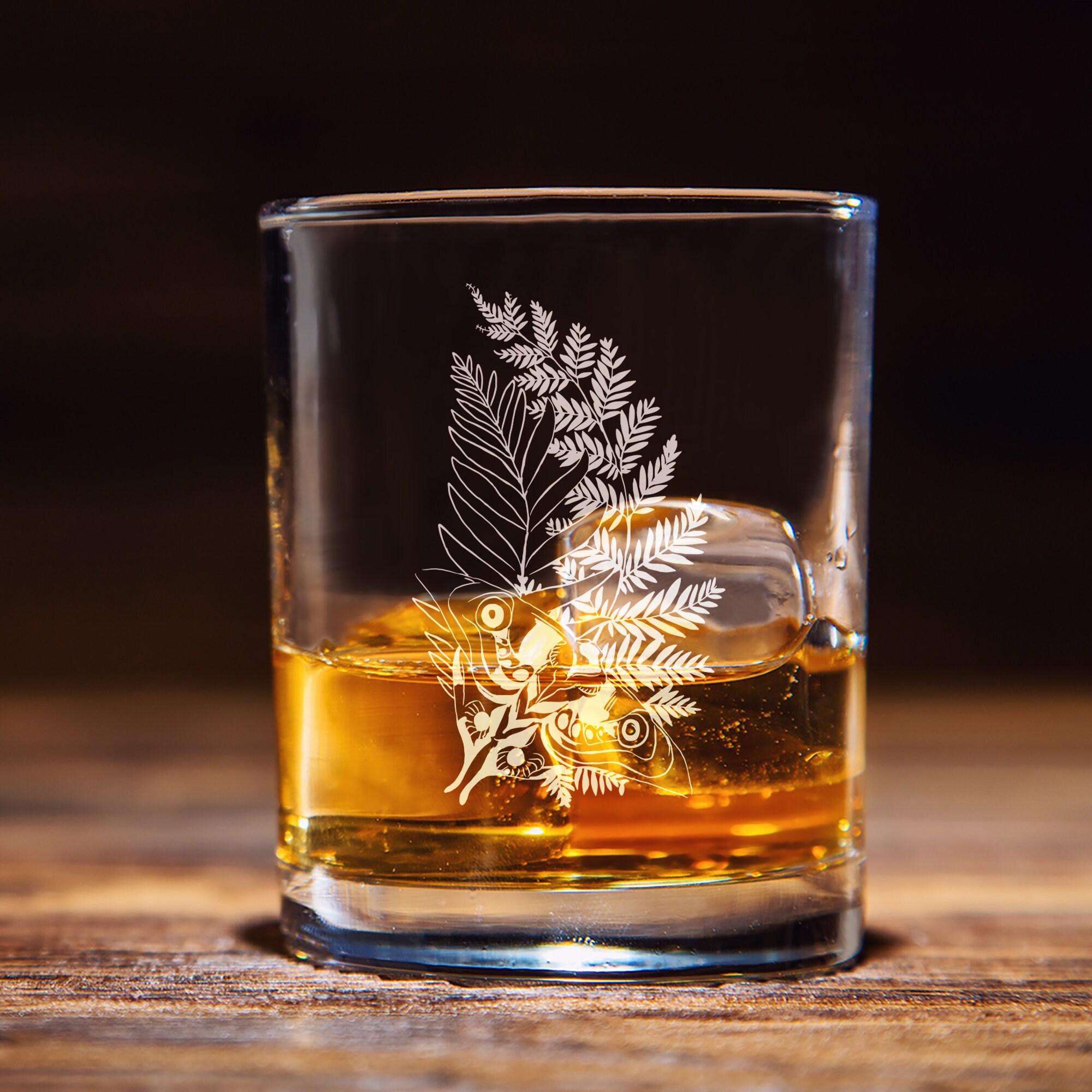 TLOU2 Ellie's Tattoo Whiskey Glass, Engraved Gamer Bourbon Glass, Fathers Day Gift For Dad, Gifts For Husband, Video Game Gifts