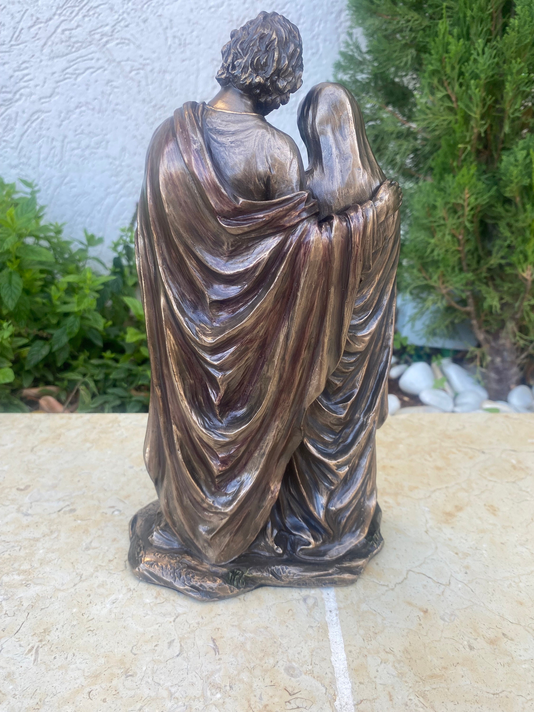 Veronese Design 3 3/8 Inch Heilige Familie Gegoten Hars Handgeschilderde Antiek Brons Afwerking Standbeeld Home Decor