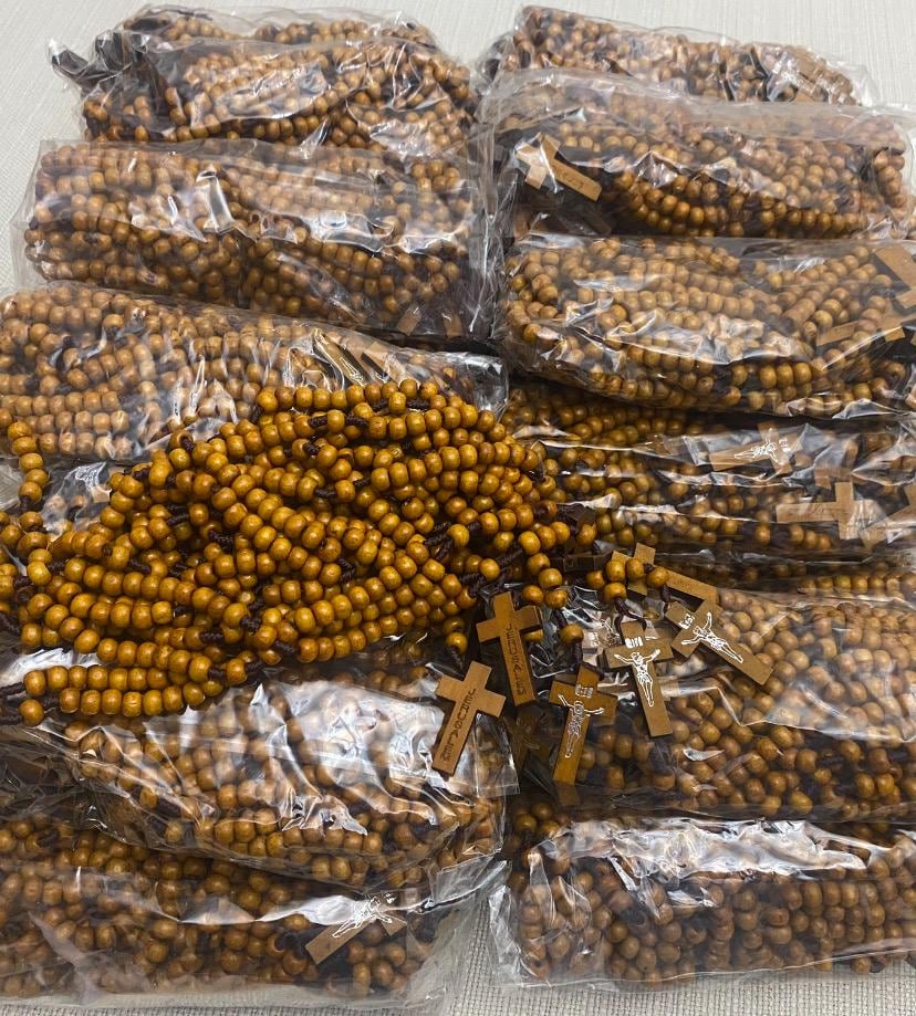 DDP Zölle und Steuern werden von mir übernommen .wholesale lose hölzerne JERUSALEM Rosenkränze 48 Dutzende insgesamt 576 katholische Rosenkränze aus Olivenholz
