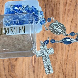 Katholieke rozenkrans, blauwe kristalkralen, ketting rozenkrans, het kruis met zirkoon, uit het heilige land van JERUZALEM, terra santa