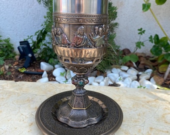 Liquidación de existencias, cáliz y plato de la Última Cena de 7,48 pulgadas de diseño veronés, de muy alta calidad, fabricado en resina recubierta de bronce fundido en frío.