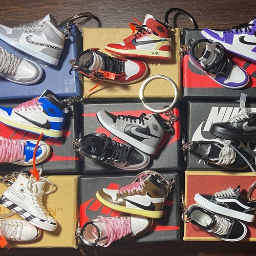 3D Mini Sneaker Keychain With Shoe Boxaj1court Etsy