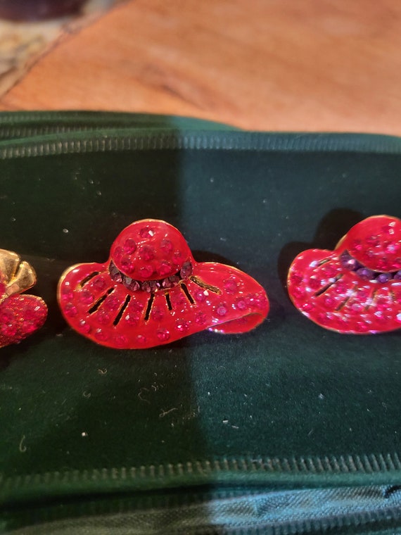 Lot of 8 Red Hat Society Brooches - image 5