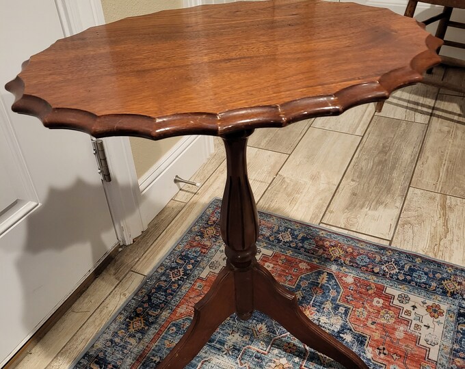 Antique Ruffle Edge Tip Top Table - Etsy