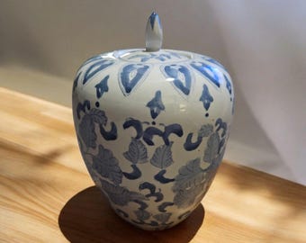 Vintage Chinoiserie Blue and White Ginger Jar