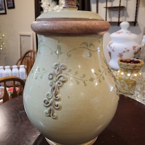 Country French Design Covered Terra Cotta Ceramic Jar Canister