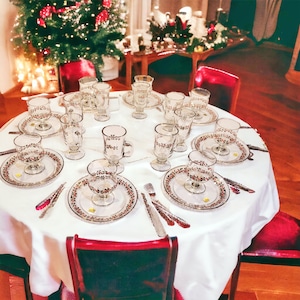 Set of 24 Libbys Holly Berry Gold Rimmed Dishes