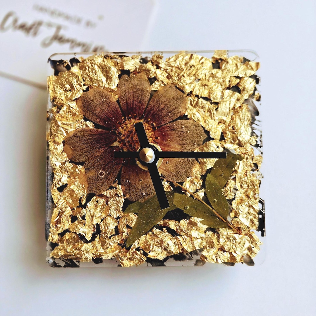 Golden Mini Clock With Pressed Flower, 10cm, Desktop Option - Etsy
