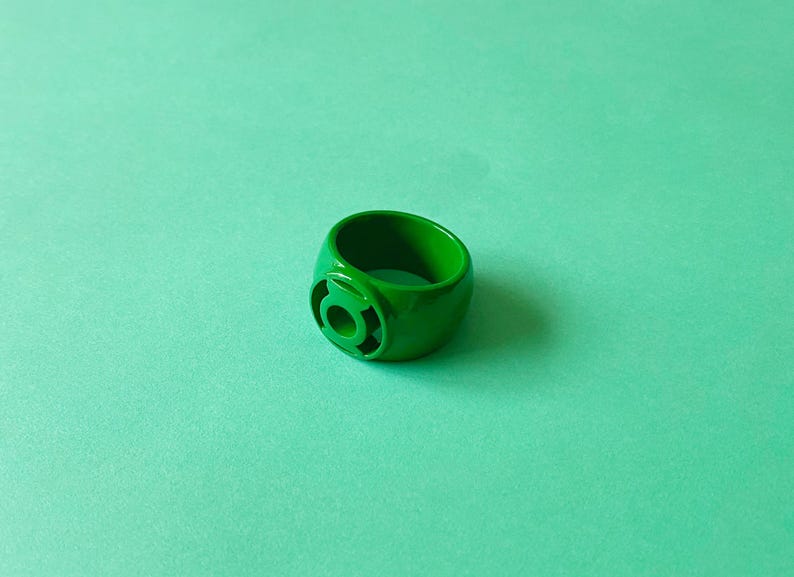 green-lantern-power-ring-hal-jordan-dc-universe-comic-cosplay-prop