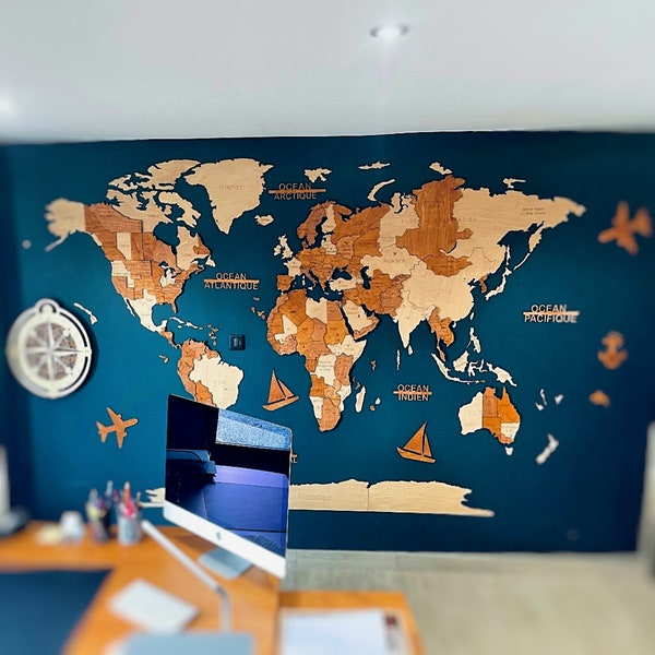 Weltkarte aus Holz auf Französisch, Wanddekoration mit den Ländern der Welt, Weltkarte aus Holz zum Basteln, Reisekarte auf Französisch, Innendekoration