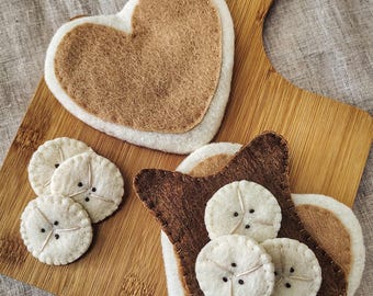 Felt HEART Pancakes, Bananas, and Syrup Set Play Food Pretend Kitchen Fabric Toy Kitchen/Bakery